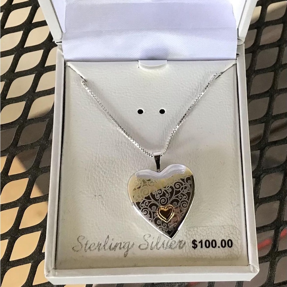 Heart locket